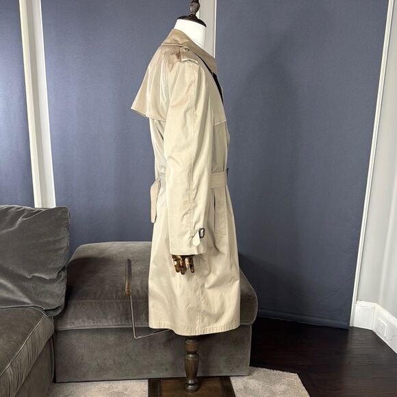 Men’s Vintage London Fog Maincoats Tan Double Breasted Long Trench Coat Size 44R - Picture 4 of 16